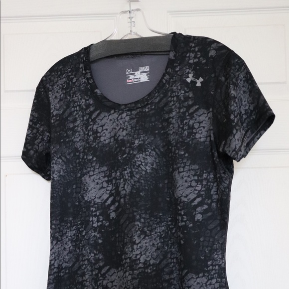 Under Armour T-Shirt - Picture 2 of 4